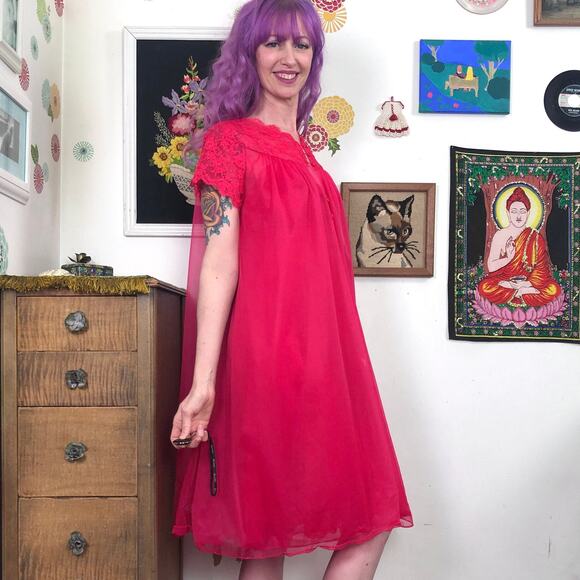 Vintage Red Chiffon Peignoir Set, 1960s Sheer Nylon Robe & Nightie by Warners S - Picture 3 of 10